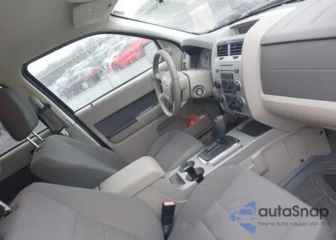 2009 Ford Escape Xlt z USA, uszkodzony, nr VIN 1FMCU93739KC47248